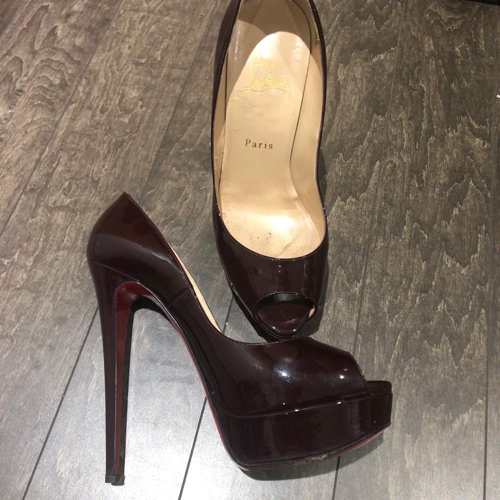 Christian Louboutin-lady peep